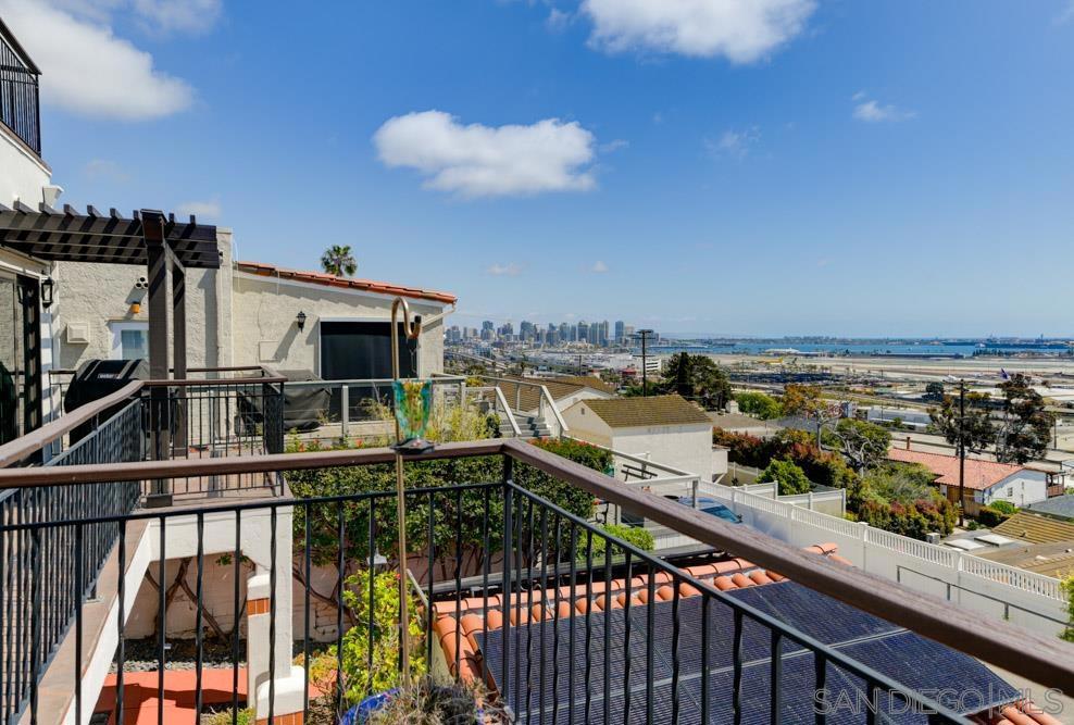 1977 Titus St