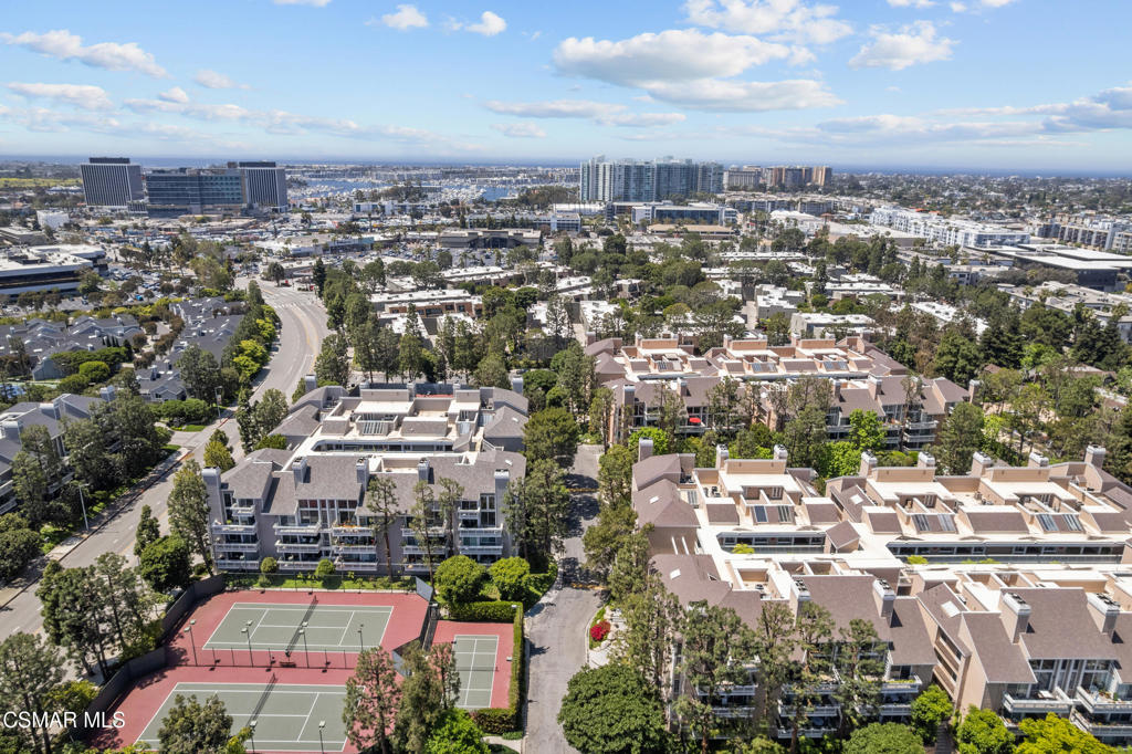 4346 Redwood Avenue A302