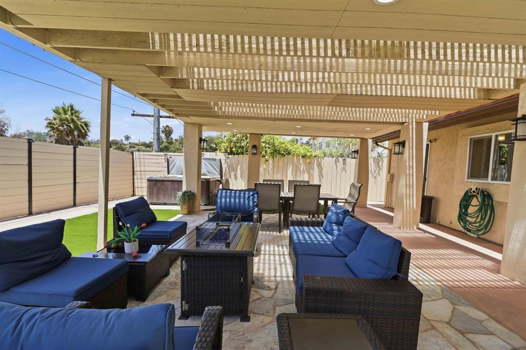 3722 Avenida Johanna