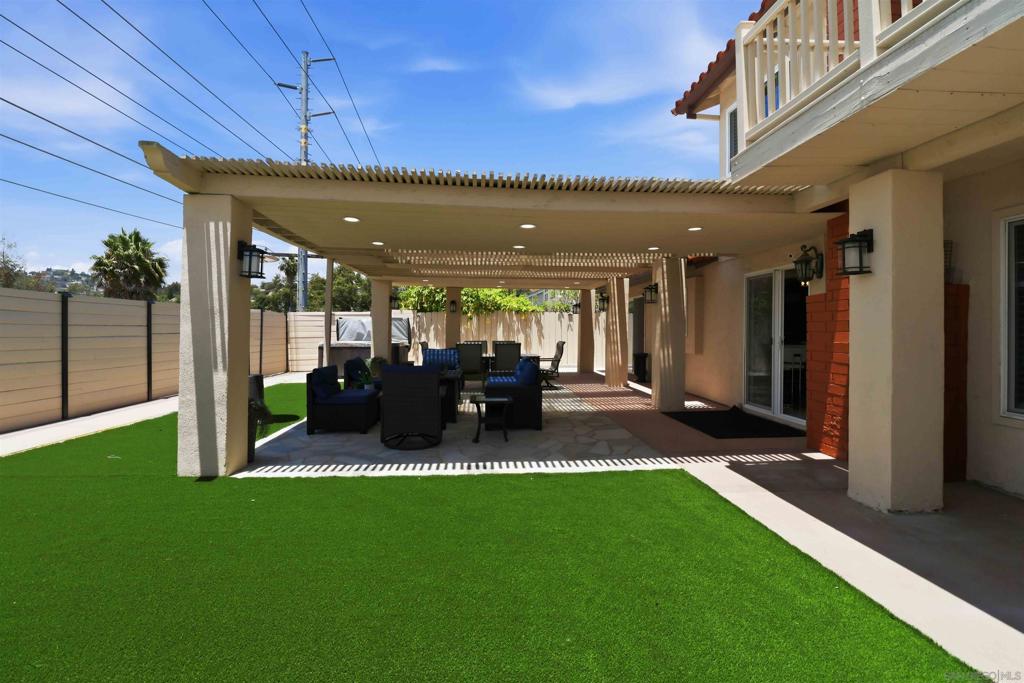 3722 Avenida Johanna