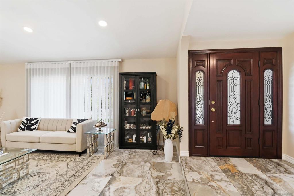 3722 Avenida Johanna