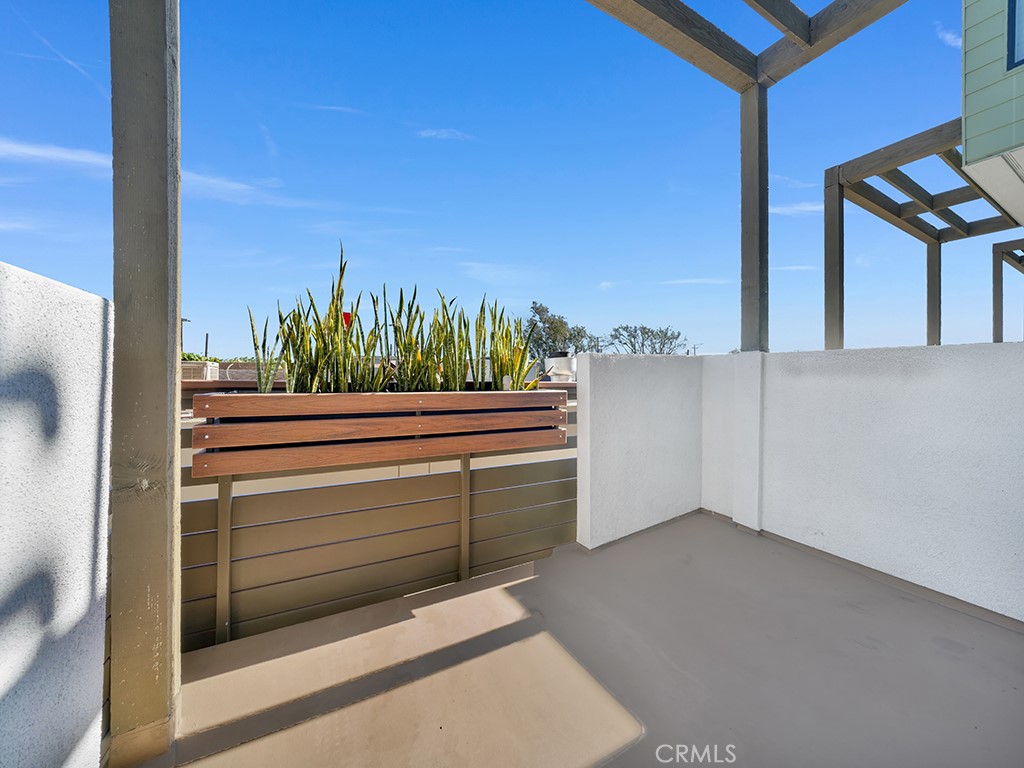 17 West - Residential