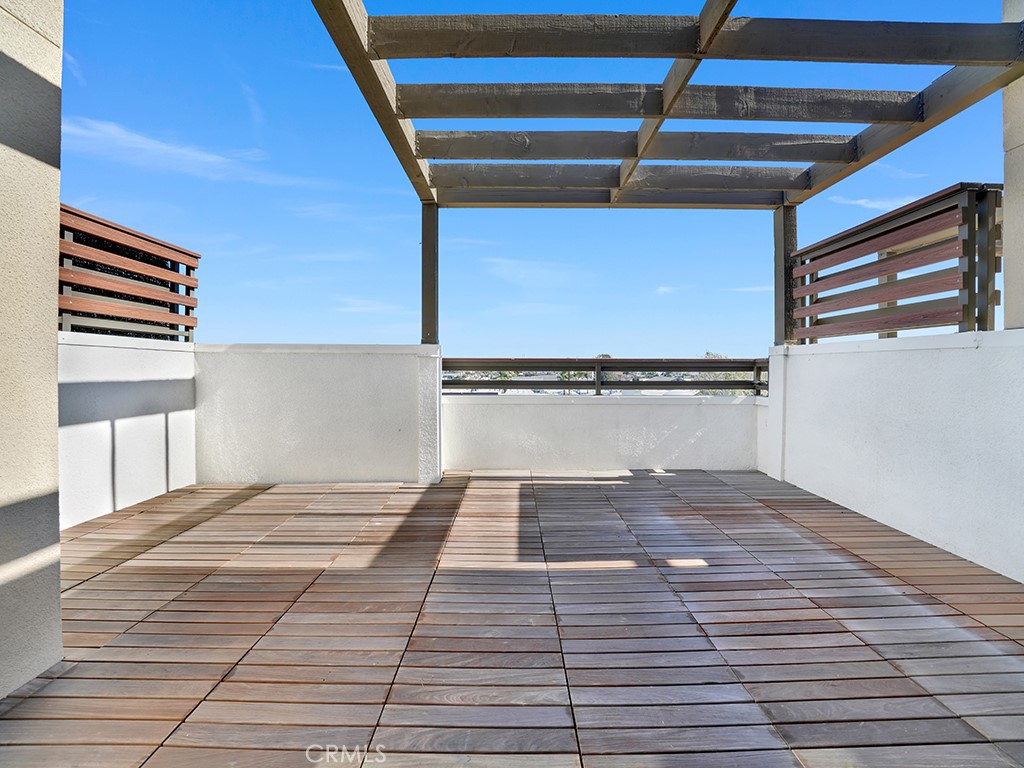 17 West - Residential