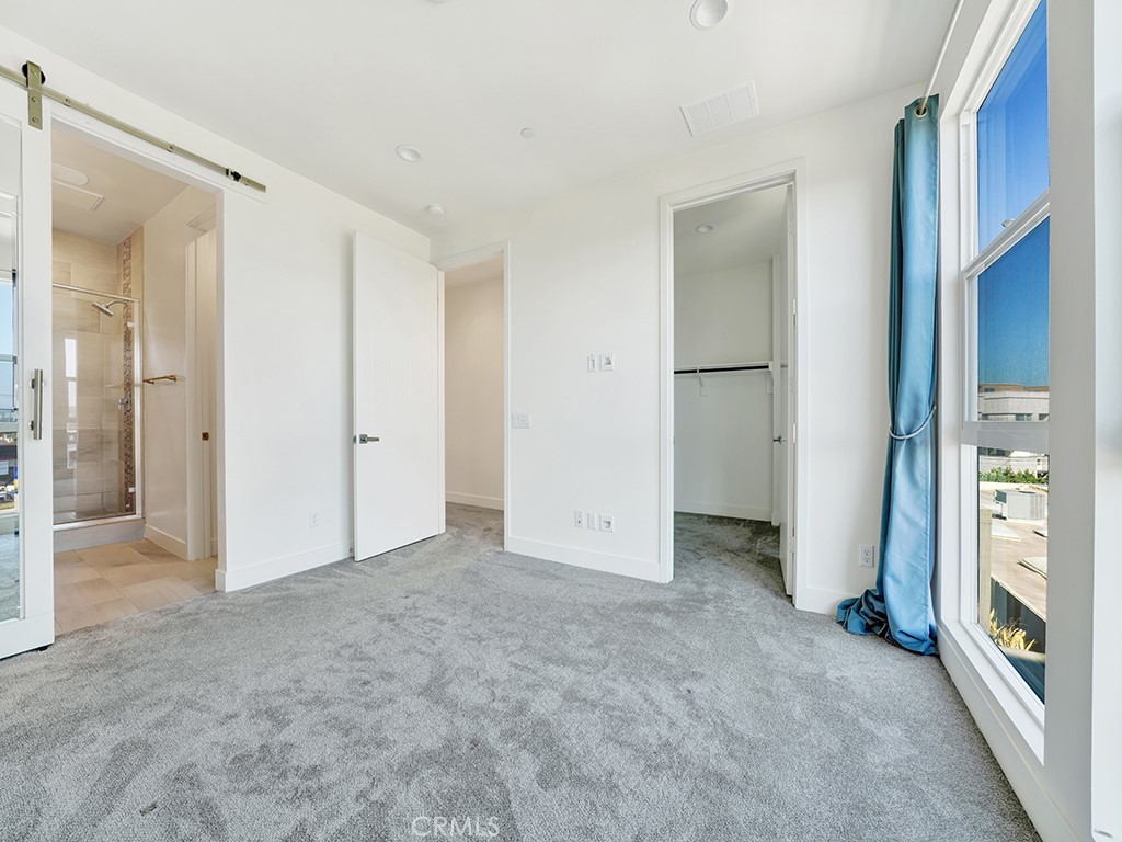 17 West - Residential