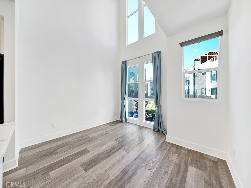 17 West - Residential