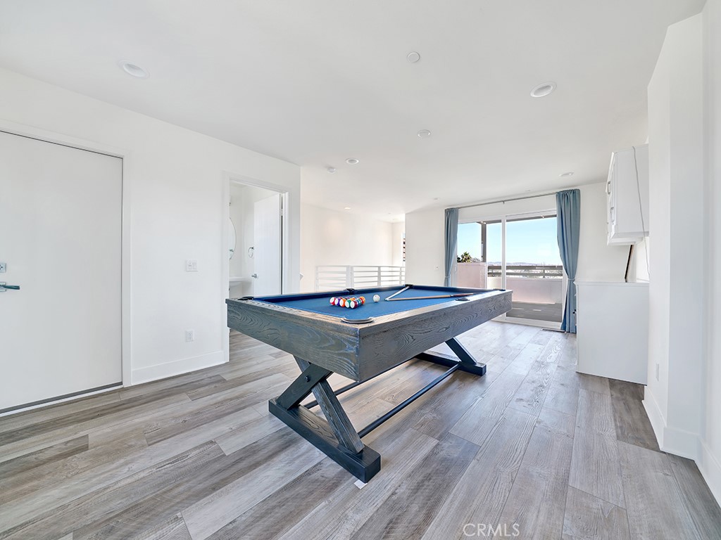 17 West - Residential
