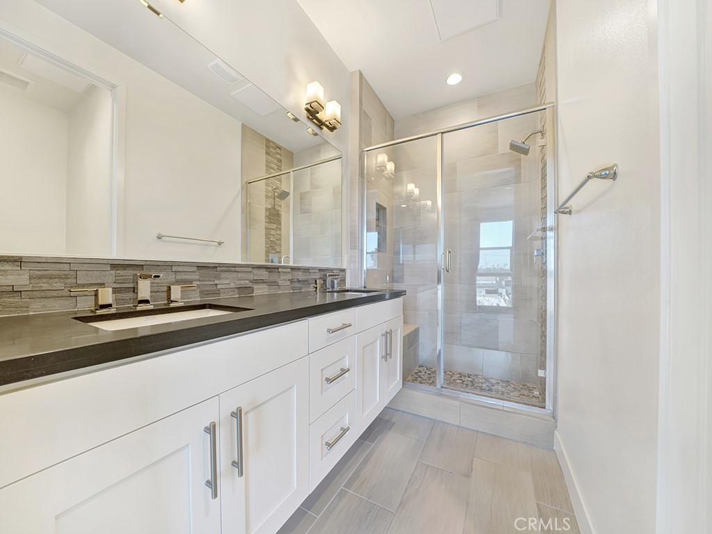 17 West - Residential