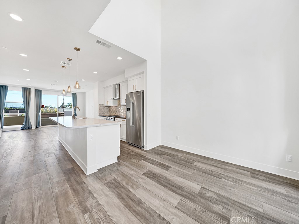 17 West - Residential