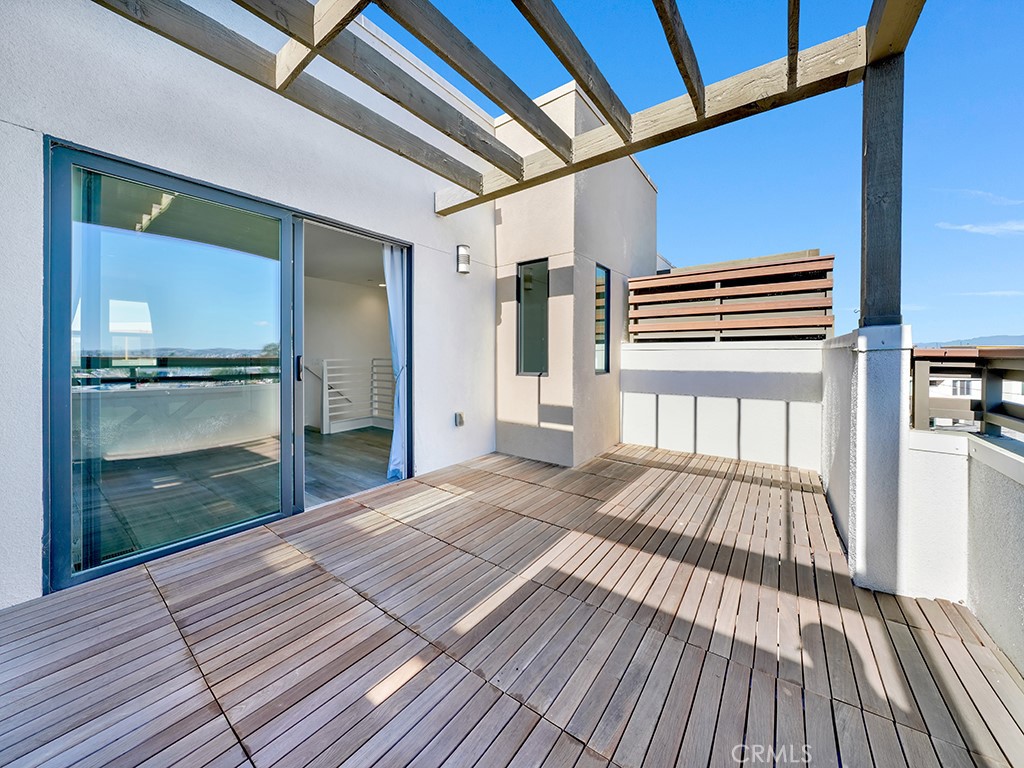 17 West - Residential