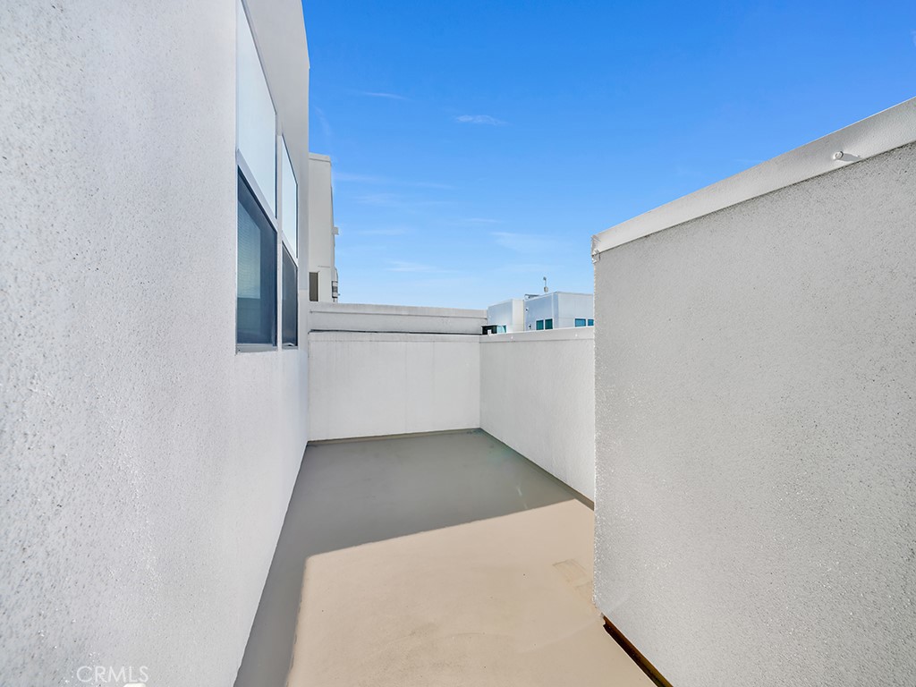 17 West - Residential