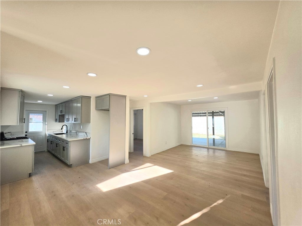 305 Colston