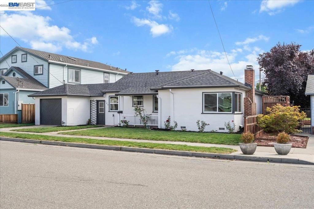 Photo of 320 Beach Rd RD, Alameda, CA 94502 (MLS # 41135208)