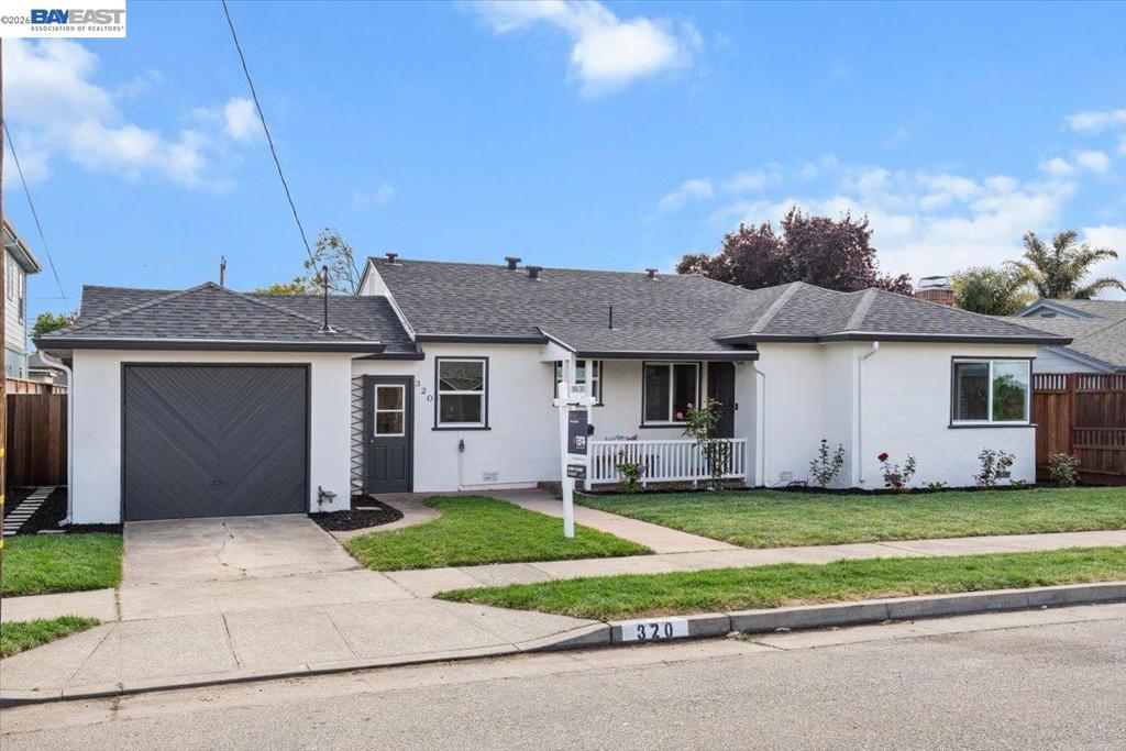 320 Beach Rd