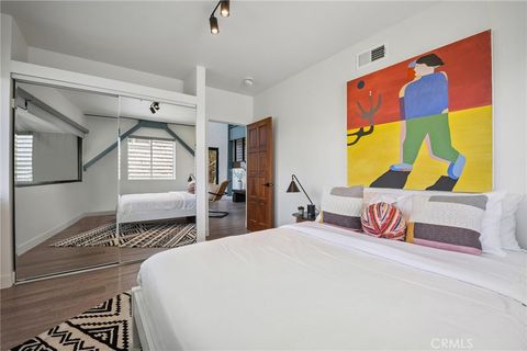 Tiny photo for 686 Diamond Street St, Laguna Beach, CA 92651 (MLS # LG26006426)