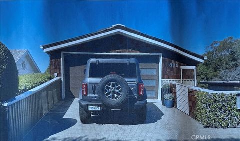 Tiny photo for 686 Diamond Street St, Laguna Beach, CA 92651 (MLS # LG26006426)