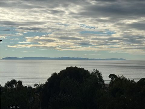 Tiny photo for 686 Diamond Street St, Laguna Beach, CA 92651 (MLS # LG26006426)