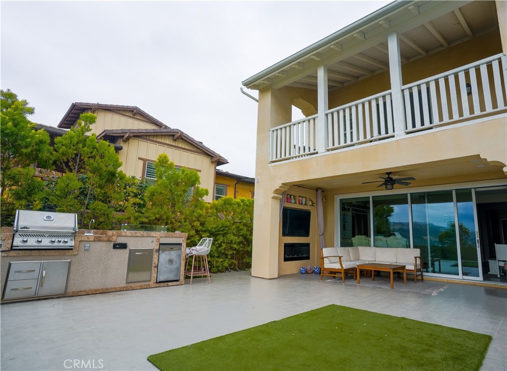 7 Paladino Court