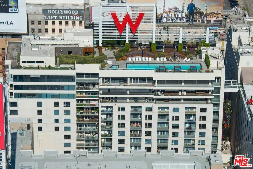 Los Angeles, California 90028, United States, 3 Bedrooms Bedrooms, ,4 BathroomsBathrooms,Residential,Active,71306