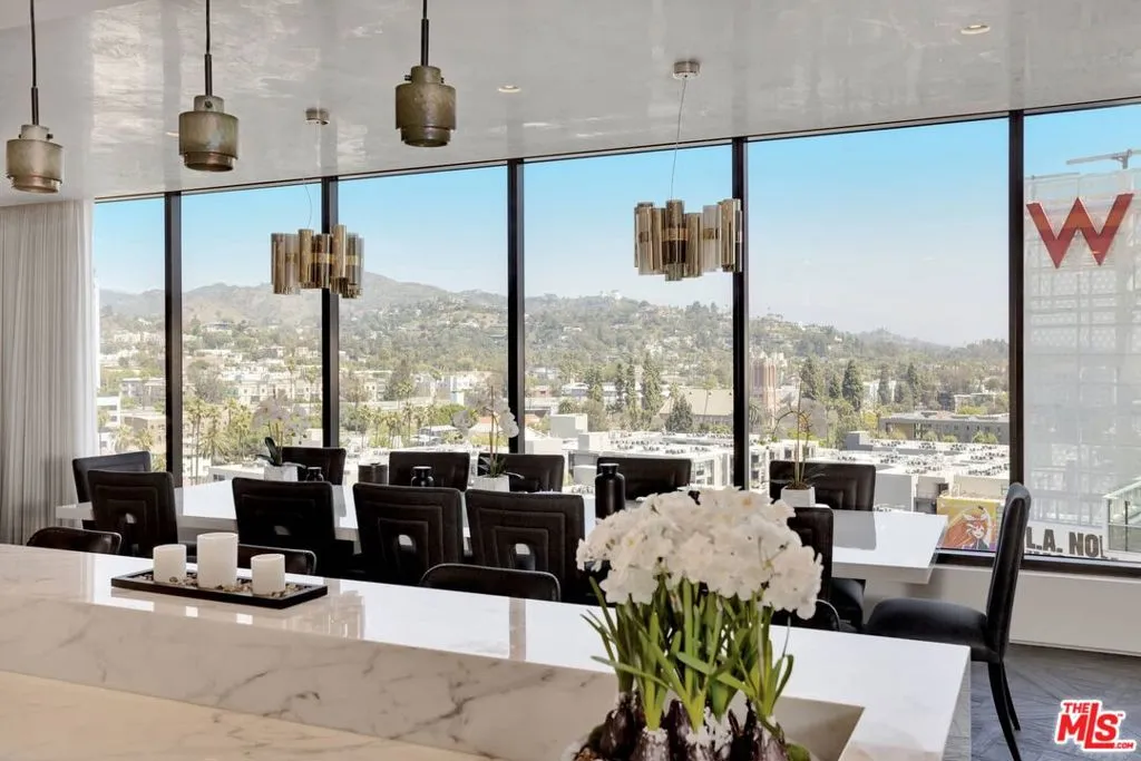 Los Angeles, California 90028, United States, 3 Bedrooms Bedrooms, ,4 BathroomsBathrooms,Residential,Active,71306