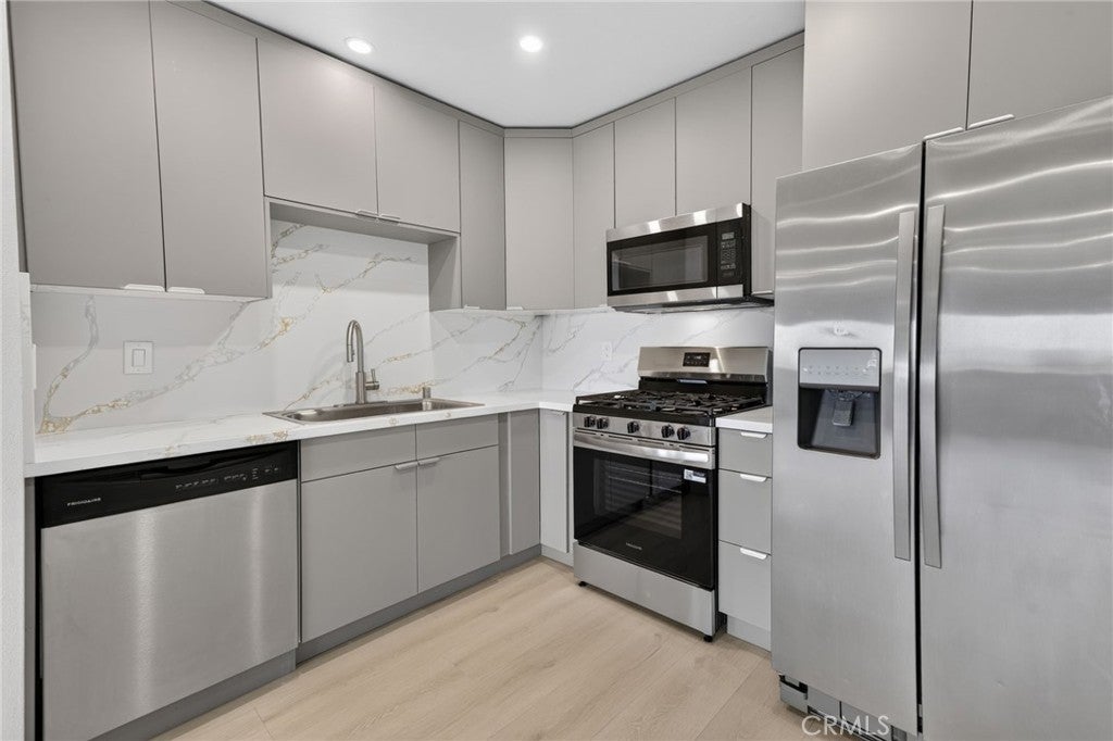 310 N Jackson Street 326