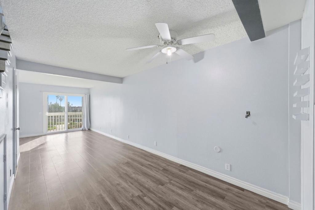 267 S Ventura Road 280