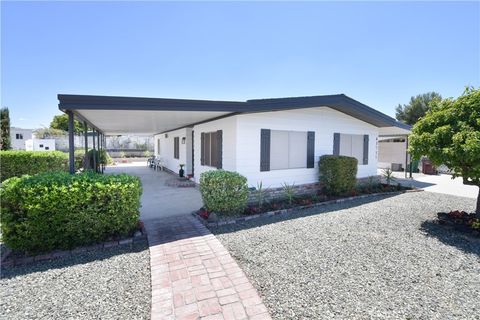 Photo of 43715 Payne Ave, Hemet, CA 92544 (MLS # SW26042041)