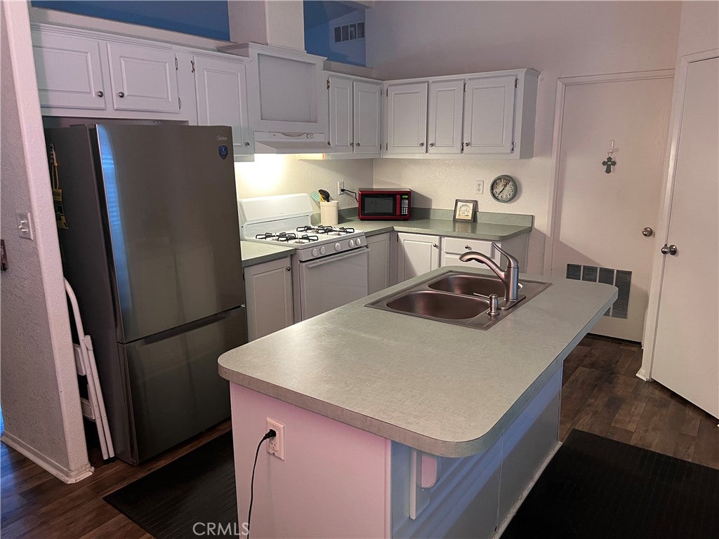 29021 Bouquet Canyon