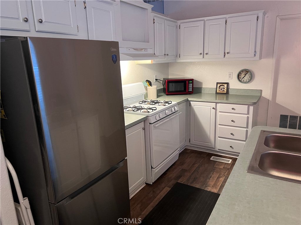 29021 Bouquet Canyon