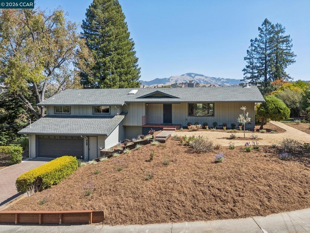 220 Grover Ln