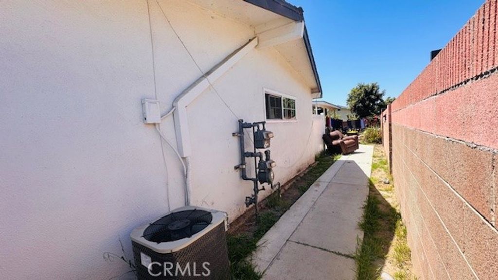 Photo of 14181 Roxanne DR, Westminster, CA 92683 (MLS # PW26096877)