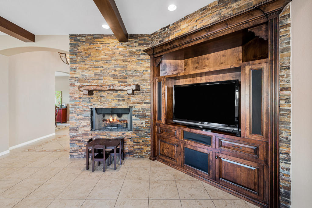 Montage at Santa Rosa - Residential