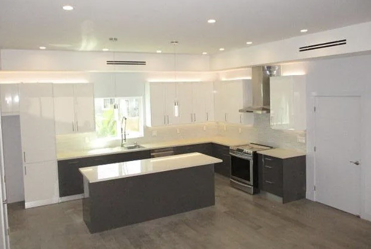 3 bed 3 bath in Van Nuys
Washer dryer included
No utilities included
Available December 1st
Patio with BBQ
2 parking spaces side by side outdoors