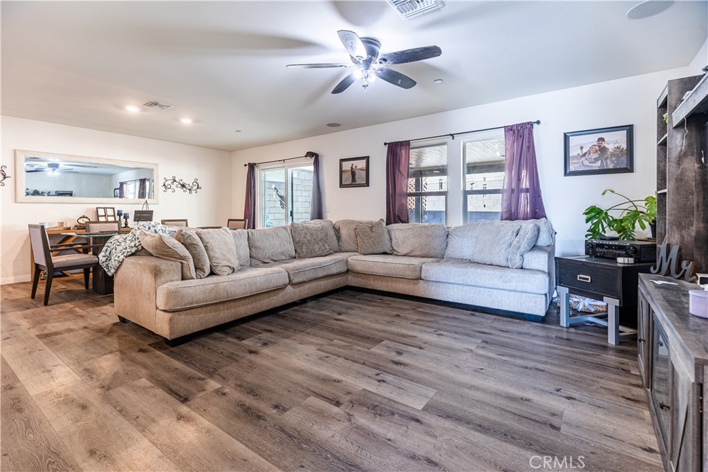 16664 Hawks Hill