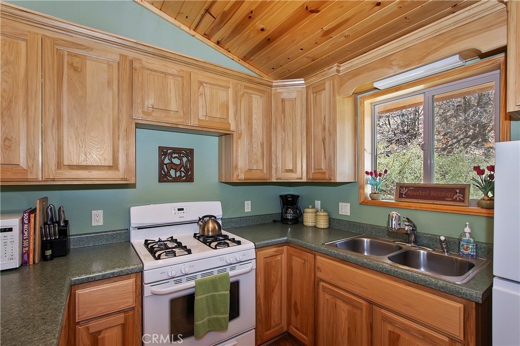 Green Valley Lake (GVLK) - Residential