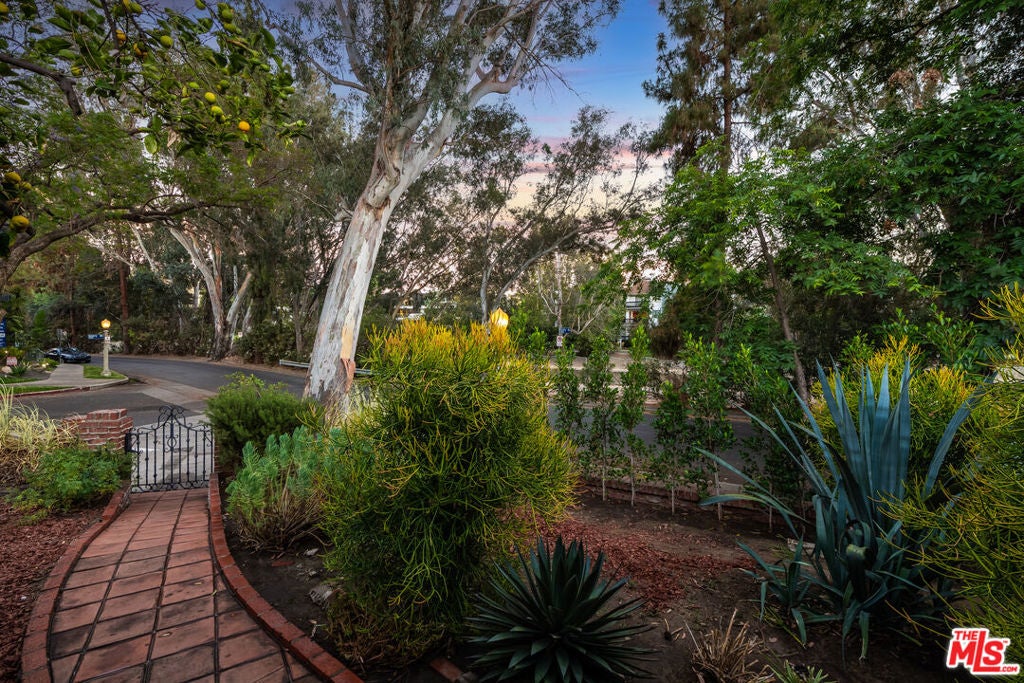 12031 Valleyheart Drive