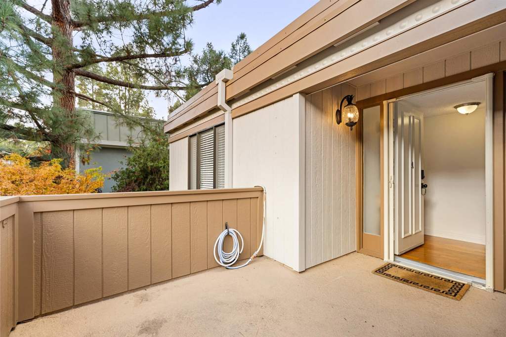 1125 Singingwood Ct 1