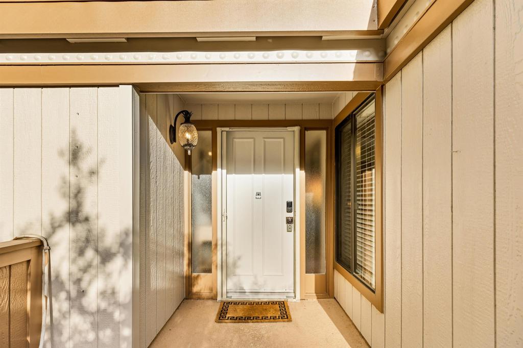 1125 Singingwood Ct 1