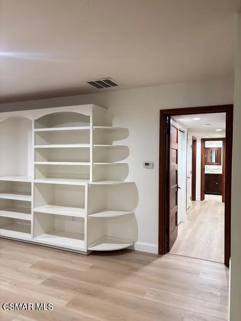 Thousand Oaks, California 91360, United States, 4 Bedrooms Bedrooms, ,2 BathroomsBathrooms,Residential,Pending,249815