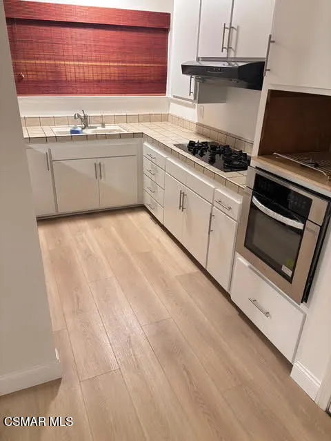 Thousand Oaks, California 91360, United States, 4 Bedrooms Bedrooms, ,2 BathroomsBathrooms,Residential,Pending,249815