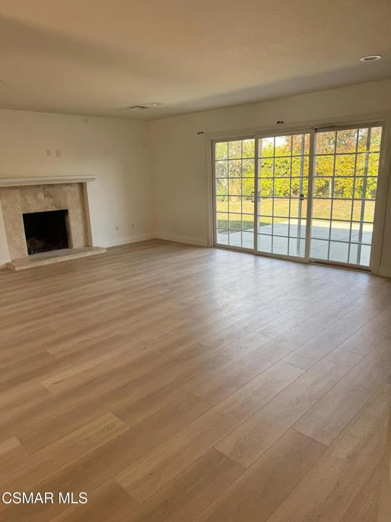 Thousand Oaks, California 91360, United States, 4 Bedrooms Bedrooms, ,2 BathroomsBathrooms,Residential,Pending,249815