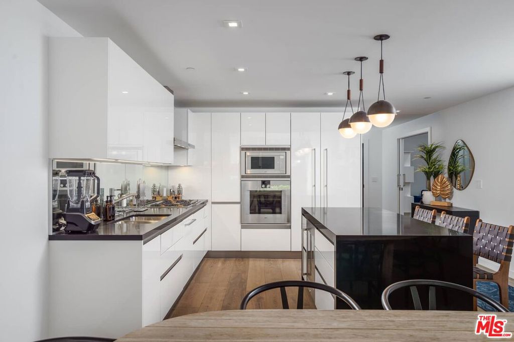 9000 W 3rd Street 211