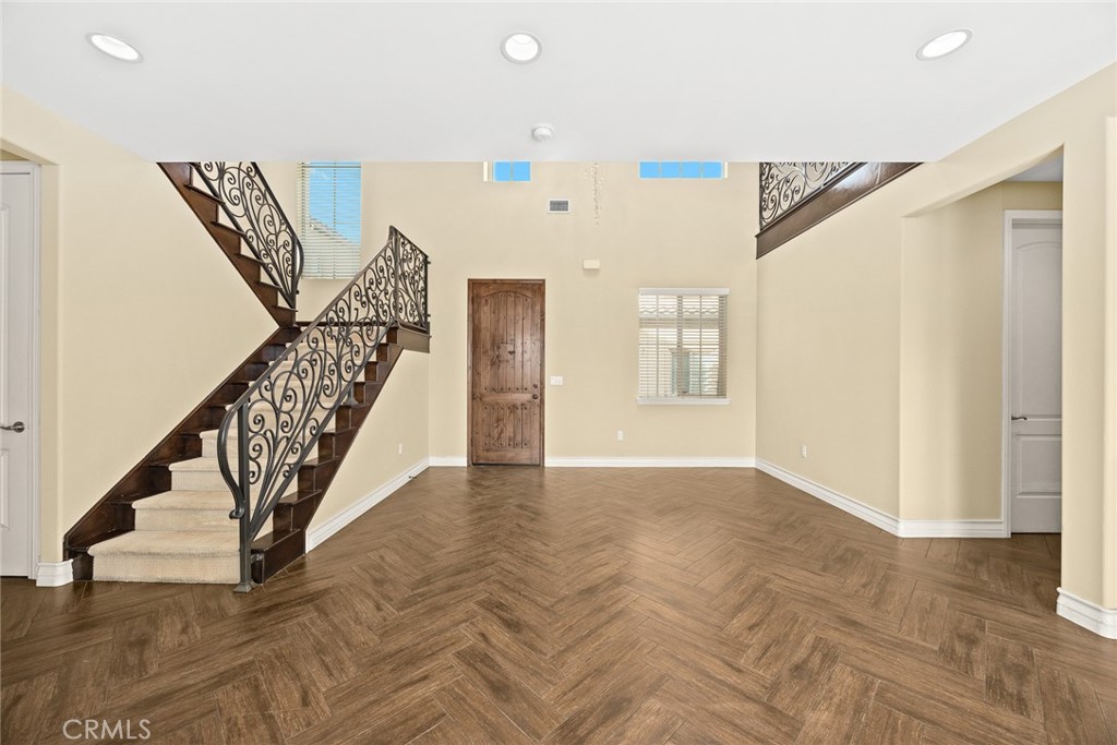 Properties 1 516 W Bencamp Street C