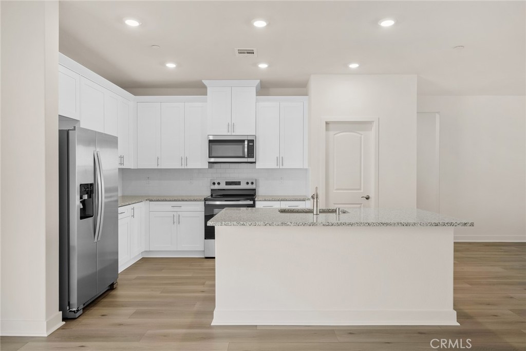 22832 Saddleback Avenue