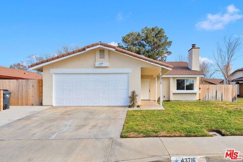 Photo of 43716 La Paz Lane, Lancaster, CA 93535 (MLS # 26654719)