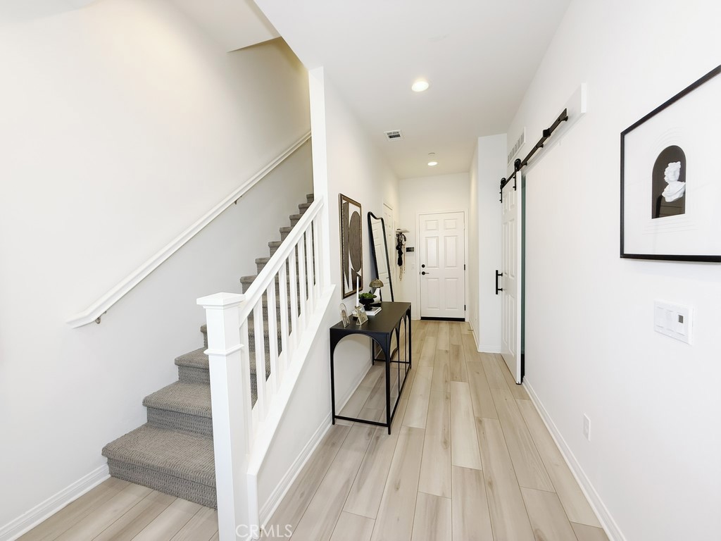 254 N Standard Avenue