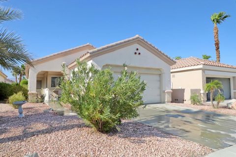 Photo of 78584 Glastonbury Way, Palm Desert, CA 92211 (MLS # 219137618DA)