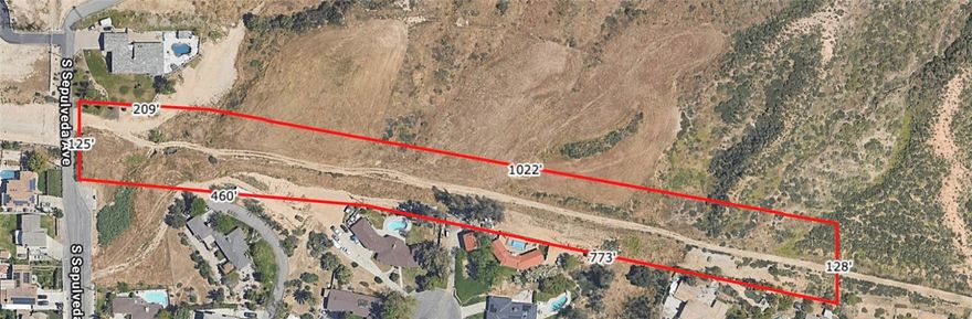 Developer opportunity. This parcel is perfect for a DREAM home.