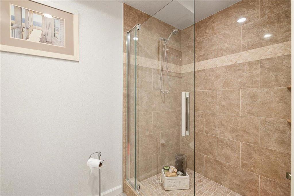 Chaparral C.C. - Residential