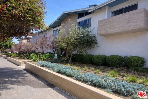 Photo of 420 Raymond Avenue #12a, Santa Monica, CA 90405 (MLS # 26672857)