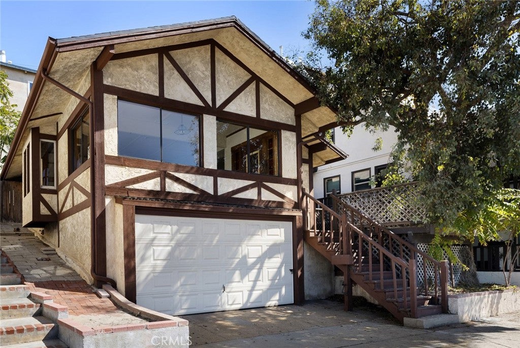 1920 Hermosa Avenue